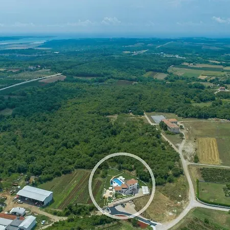 빌라 San Lorenzo *