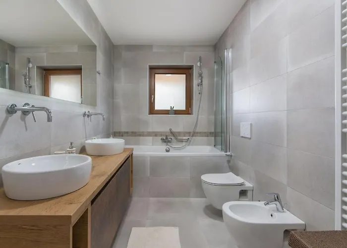 San Lorenzo 빌라 브르토니글라